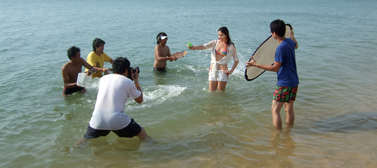 joyboy-advertising-inside-07-fujifilm-finepix-z33wp-pic-03