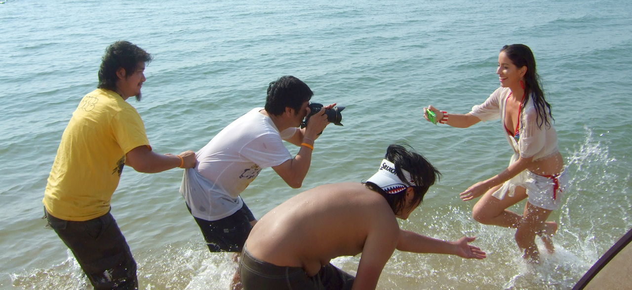 joyboy-advertising-inside-07-fujifilm-finepix-z33wp-pic-04